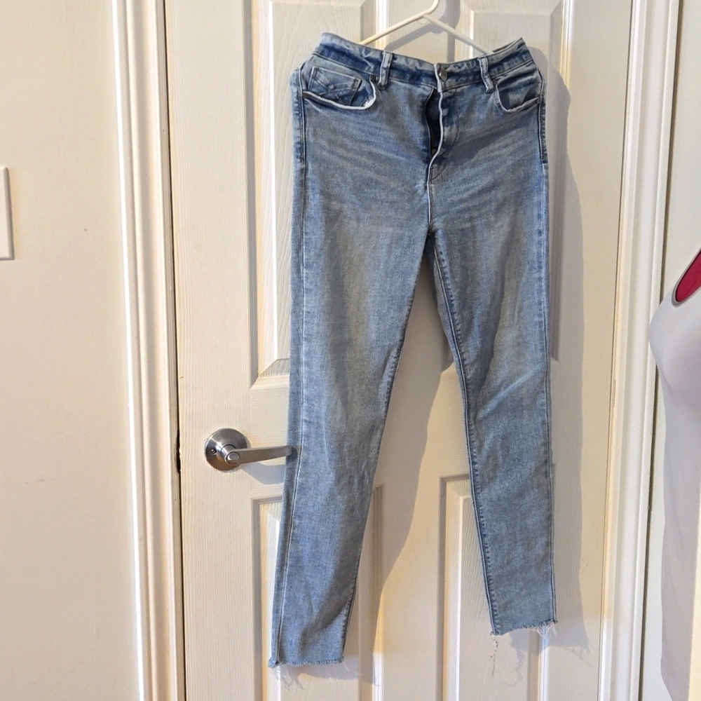Unpublished high waisted jeans